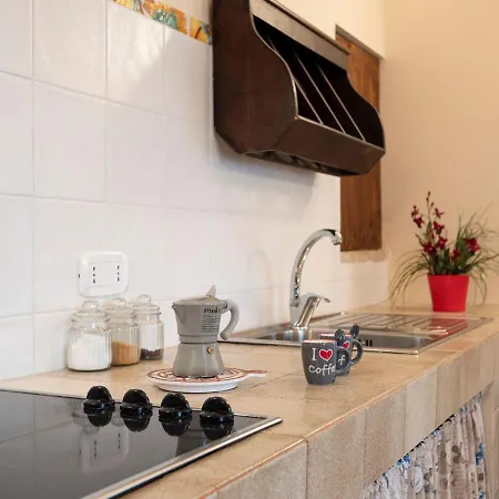 Apartment In Villagrande With Pool & Garden Mombaroccio